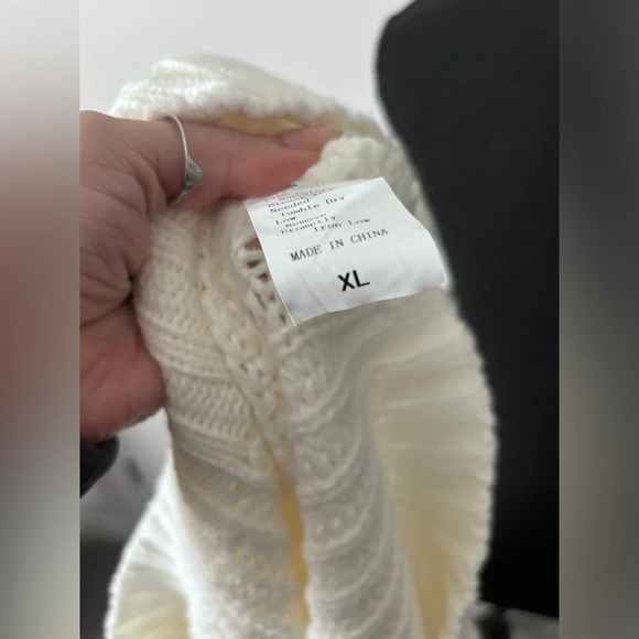 Choies  | 100% Acrylic Cold Shoulder Knit Sweater | Size XL - Picture 2 of 9